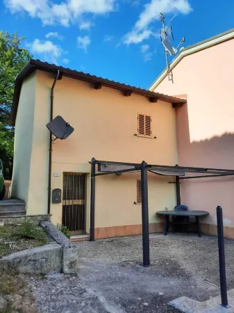 1 Bedroom Private vacation home in Frontone Отели в г. Buonconsiglio-colombara