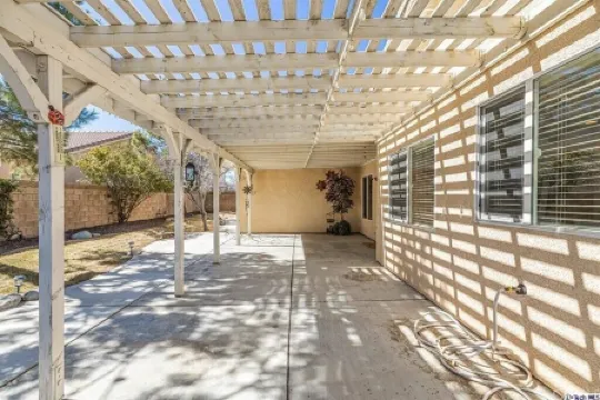 Spacious 4-bedroom house with WiFi, fitness room in charming Lancaster.