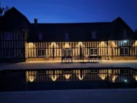Lovely Traditional Manor new 2025 Pool (Group Up to 26x)