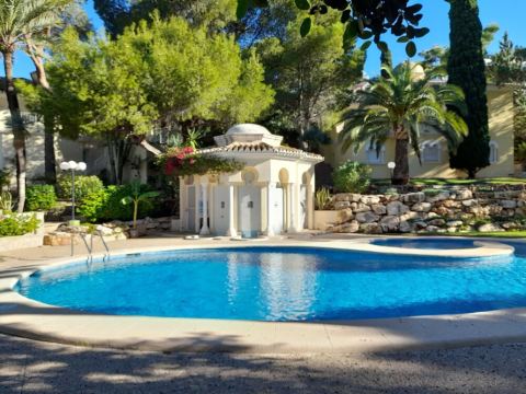 Charming house in an exceptional garden between sea and mountains