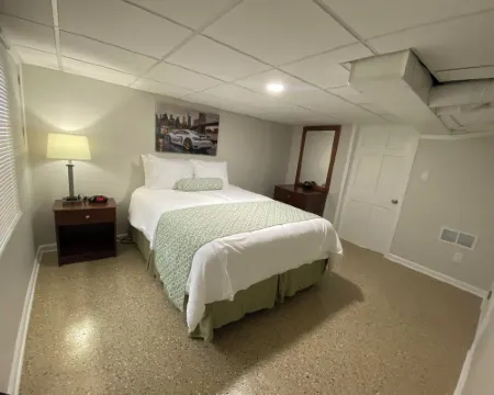 WaveRunner Pro Cleaned Self Check in Sleeps 15 Hotels in Racine