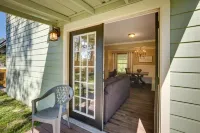 Nice 3-bedroom cottage with AC in Houston