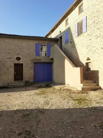 Appartement Chez Annie Отели в г. Гриньян