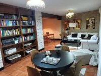 Discover La Casa de las Violetas in the heart of Ecija Hotel di Ecija