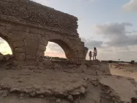 Wake up in this bright apartment near the beach with vibrant energyx Hotels in Caesarea