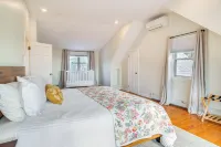 Steps to Beach: Cape Cod Family Retreat w/ Patio - Homestays