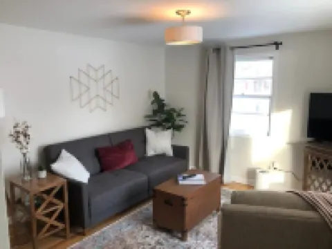 Mayo Discount! 2 main floor bedrooms and bath. Recliner. 6 blocks to Mayo Clinic