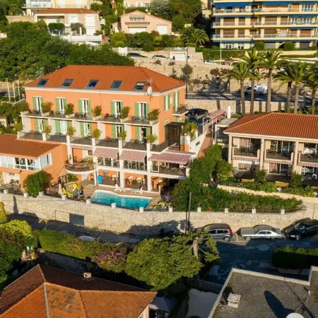 Hôtel la Flore Отели рядом с достопримечательностью «Soneva»
