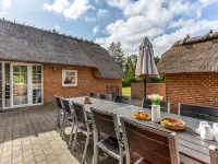 "Tara" - 900m from the sea