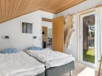 "Dorreth" - 800m from the Sea