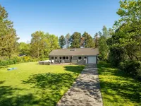 "Rohan" - 700m from the Sea