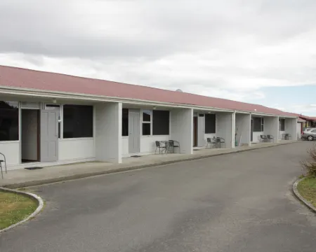Charlton Motel Hotels in Gore