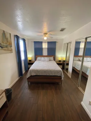 Quaint 2-bedroom house with AC in charming Sanford Hotels near Terminal B, Sanford International Airport