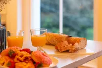 Old Town Trinity Apt No 4 by Adliv