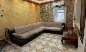 Athos Guesthouse