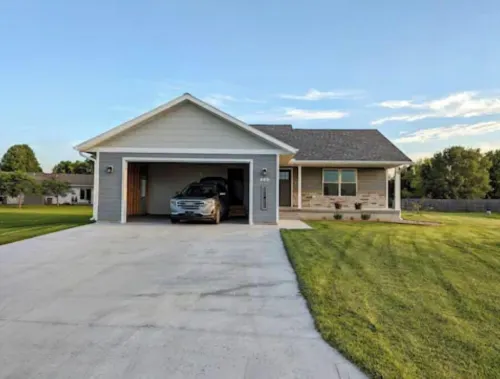 HARVEST COTTAGE Cozy home for family memories in a small town.. - Homestays