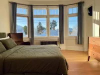 Golden Sky Sanctuary: at The Algonquin Residence Các khách sạn ở Prince Rupert