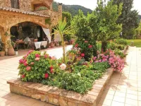 Pretty Villa with Sun Loungers - 別墅