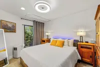 Large Luxury: Fun 4 the Whole Family. 2 min walk to Slopes. Hot Tubs. Pool Table