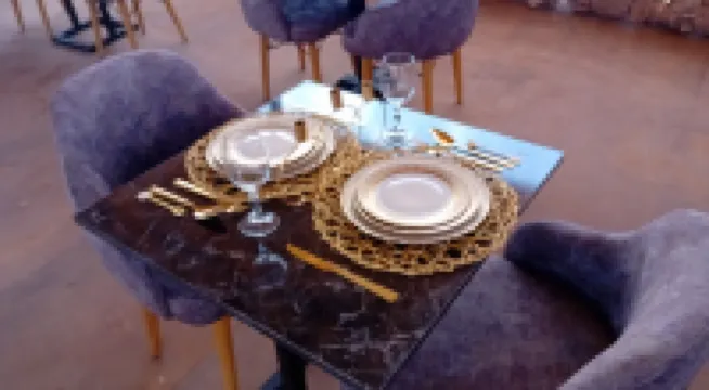 革命石崖生態度假村