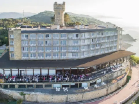 Mercure San Sebastián Monte Igueldo Hotels near Comb of the Wind (Eduardo Chillida, 1976)