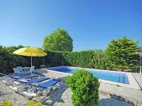 Cottage in Buger with Private Pool & Views