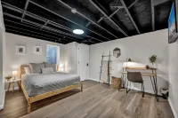 Game Room.Grill.Patio - Spacious 5Br Getaway! Hotels in Berea