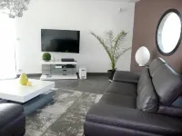 Villa in Telgruc-sur-Mer with Sea Views & Jacuzzi Các khách sạn ở 