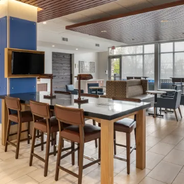 Holiday Inn Express & Suites LANCASTER - MOUNT JOY by IHG Отели в г. Рафо Тауншип