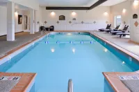 Holiday Inn POPLAR BLUFF by IHG - Pool