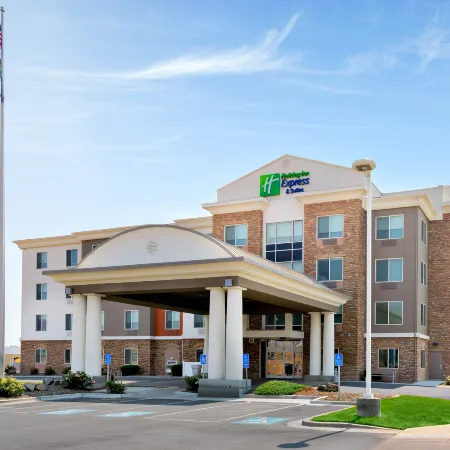 Holiday Inn Express & Suites ONTARIO by IHG