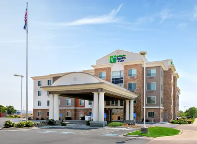 Holiday Inn Express & Suites ONTARIO by IHG Отели в г. 