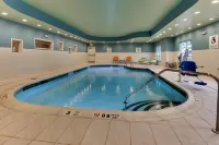 Holiday Inn Express & Suites ITHACA by IHG - piscina