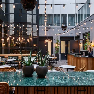 Staybridge Suites THE HAGUE - PARLIAMENT by IHG Отели рядом с достопримечательностью «Гаага»