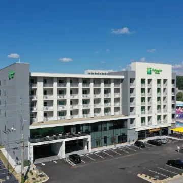 Holiday Inn & Suites PIGEON FORGE CONVENTION CENTER by IHG