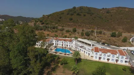 Hotel d'Alcoutim Отели в г. Сантана-де-Камбаш