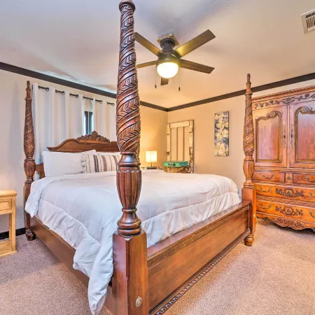 Pet-Friendly Home w/ Deck in Broken Bow!