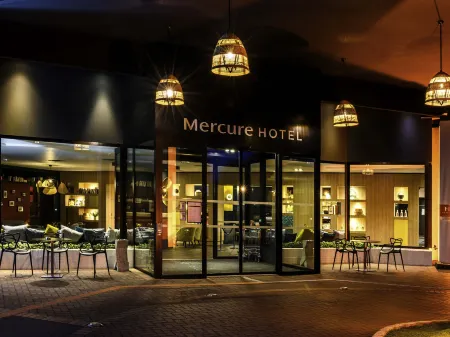 Mercure Lille  Marcq en Baroeul Отели в г. Марк-ан-Барёль