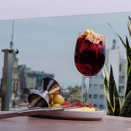 Kasa Hotel & Suites