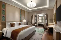Wyndham Grand Udaipur Fateh Sagar Lake