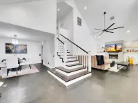 The Grand Ashbrook ManorPool-Sauna-Cold Plunge