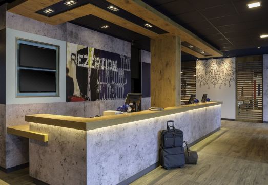 이비스 버짓 빈 상트 마르크스