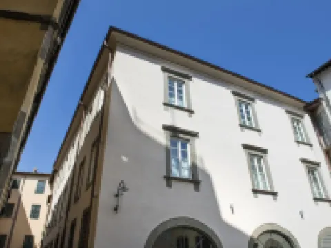 ปาลาซโซดิปินโต โรงแรมในลุกกา