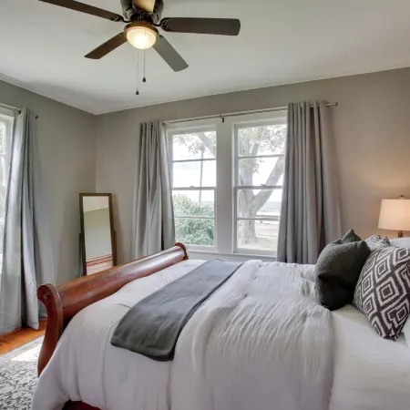 Charming Cottage w/ Mississippi River Views!