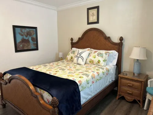 GOT Sunshine? We do ! Fly South to This Charming  Beach Cottage