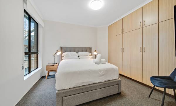 2-Bed with Pool, BBQ, Tennis Court & Parking