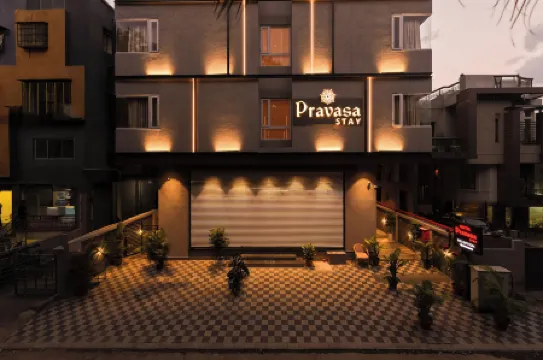Pravasa Stay, Bapat Square