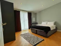 Sun Suite Hotels near Lower Duden Waterfalls