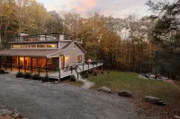 Secluded Catskills 3Br w/ Hot Tub and Roof Deck