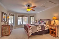 Family Home w/ Decks & Sunset Views in Beech Mtn! - ジム